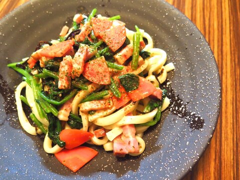 ほうれん草のジェノベーゼ風サラダうどん